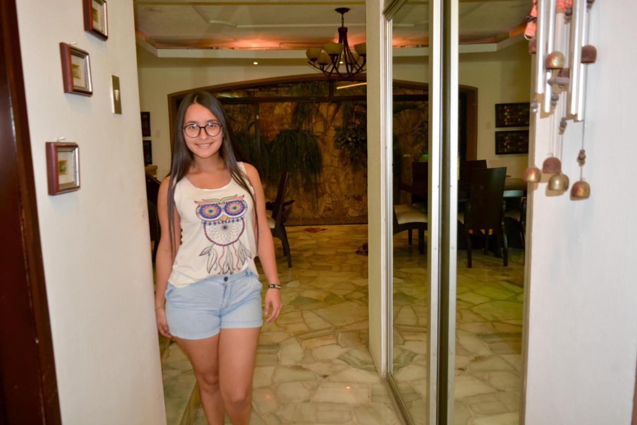 Hostal Villa 97 Гуаякуил Екстериор снимка