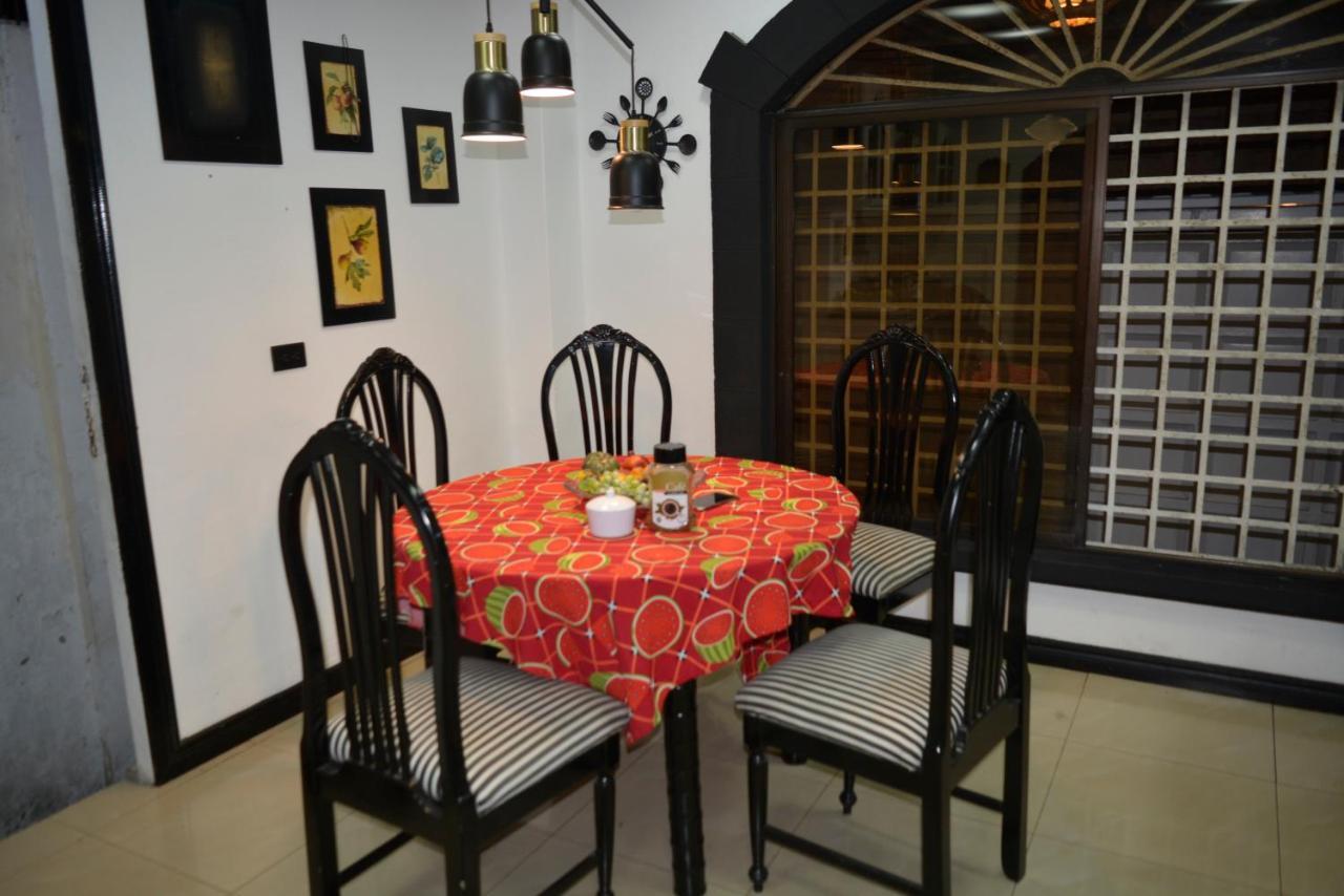 Hostal Villa 97 Гуаякуил Екстериор снимка