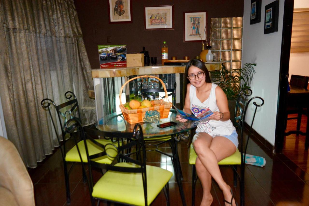 Hostal Villa 97 Гуаякуил Екстериор снимка