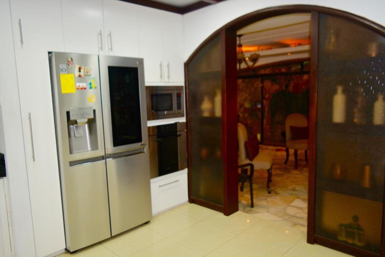 Hostal Villa 97 Гуаякуил Екстериор снимка