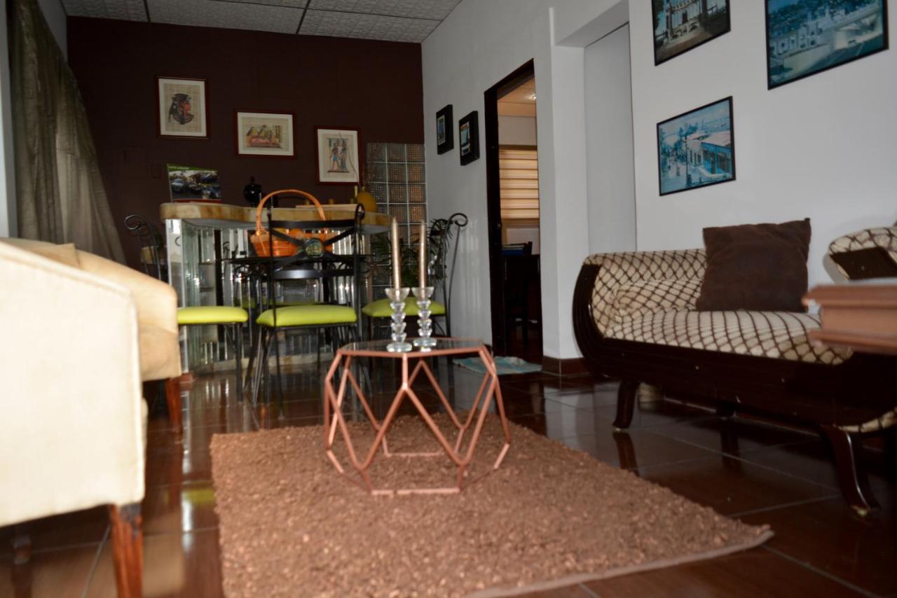 Hostal Villa 97 Гуаякуил Екстериор снимка