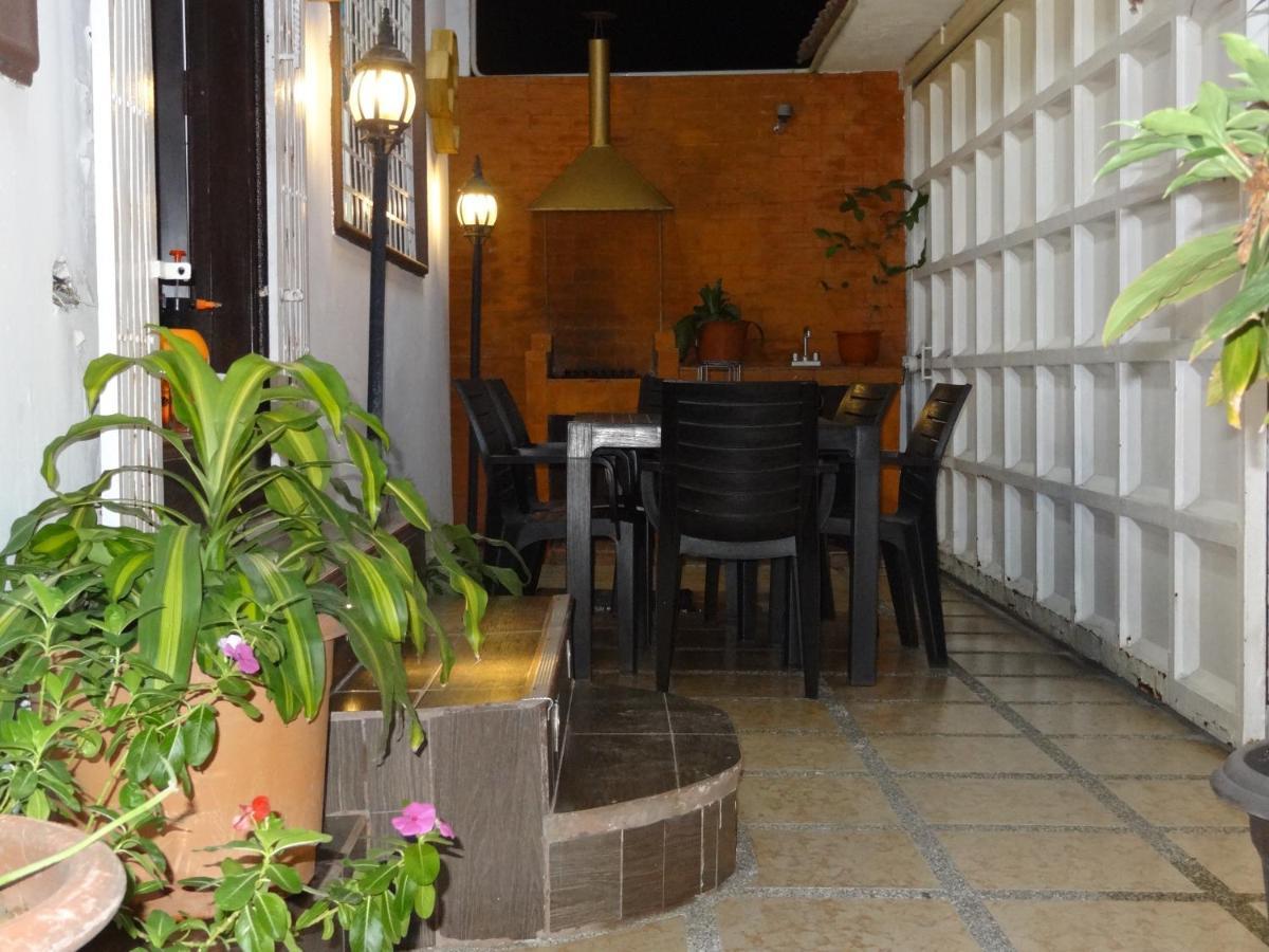 Hostal Villa 97 Гуаякуил Екстериор снимка