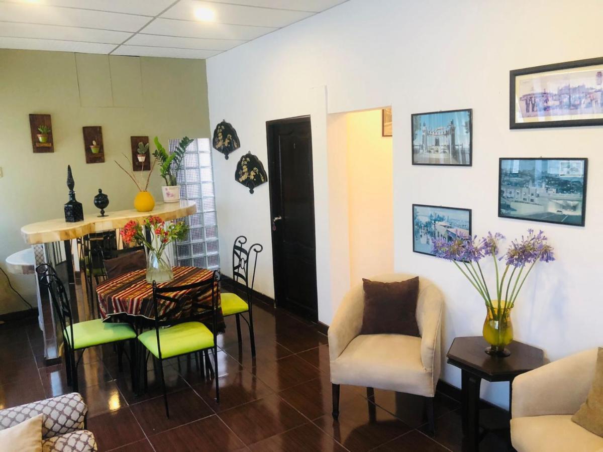 Hostal Villa 97 Гуаякуил Екстериор снимка